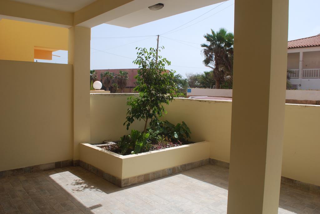 Surf House Cabo Verde ซังตามาเรีย ภายนอก รูปภาพ